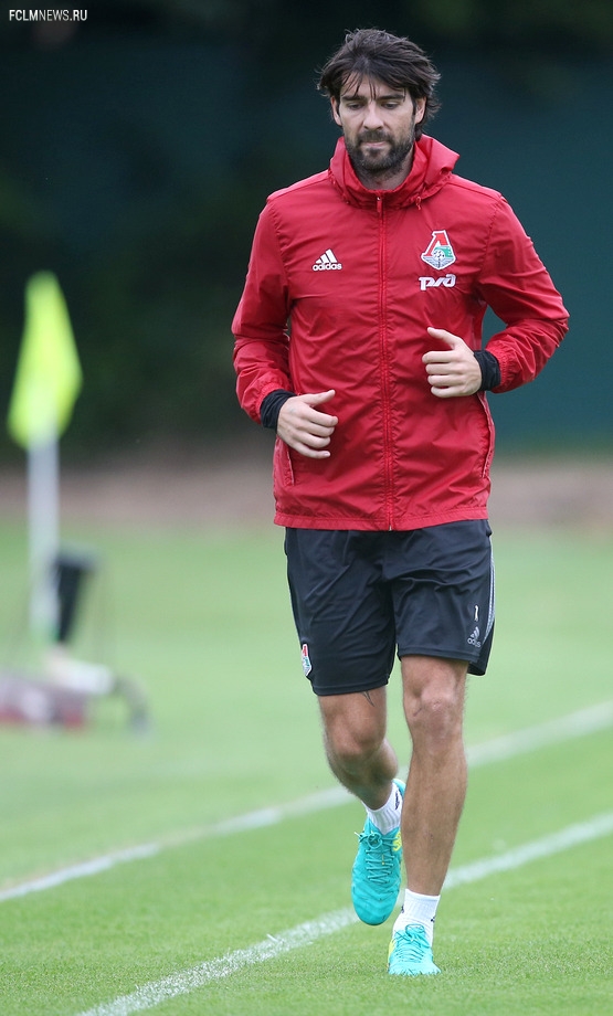  Матрёшка Чорлуки, пронзительный взгляд Майкона и силач Галаджан. Фото тренировки