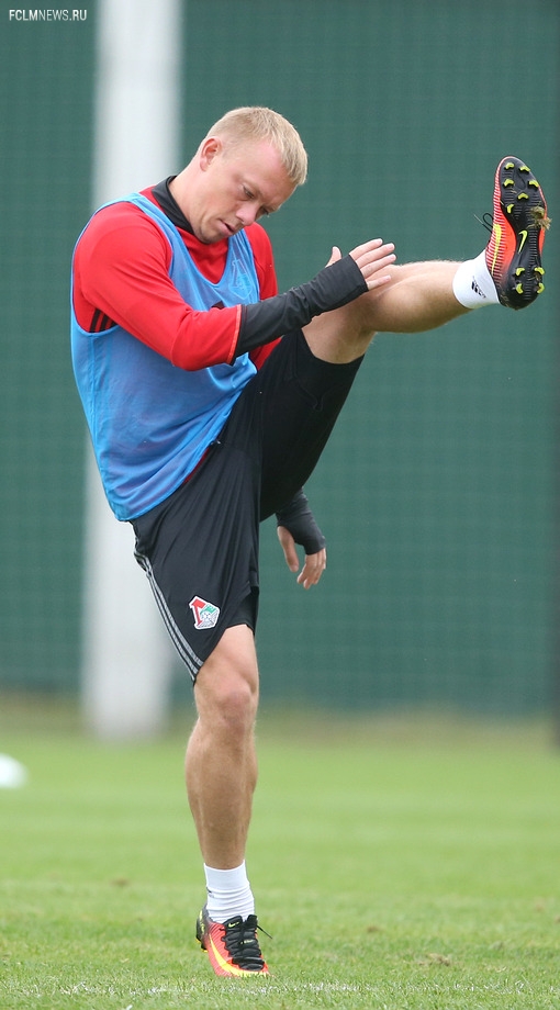  Матрёшка Чорлуки, пронзительный взгляд Майкона и силач Галаджан. Фото тренировки