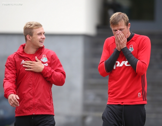  Матрёшка Чорлуки, пронзительный взгляд Майкона и силач Галаджан. Фото тренировки