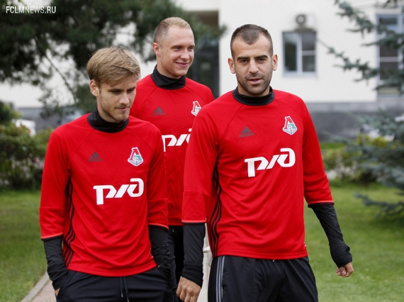  Матрёшка Чорлуки, пронзительный взгляд Майкона и силач Галаджан. Фото тренировки