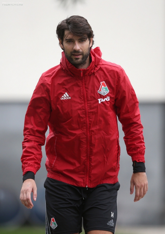  Матрёшка Чорлуки, пронзительный взгляд Майкона и силач Галаджан. Фото тренировки