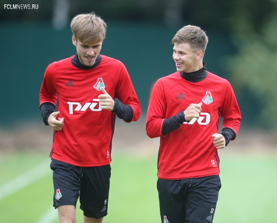  Матрёшка Чорлуки, пронзительный взгляд Майкона и силач Галаджан. Фото тренировки