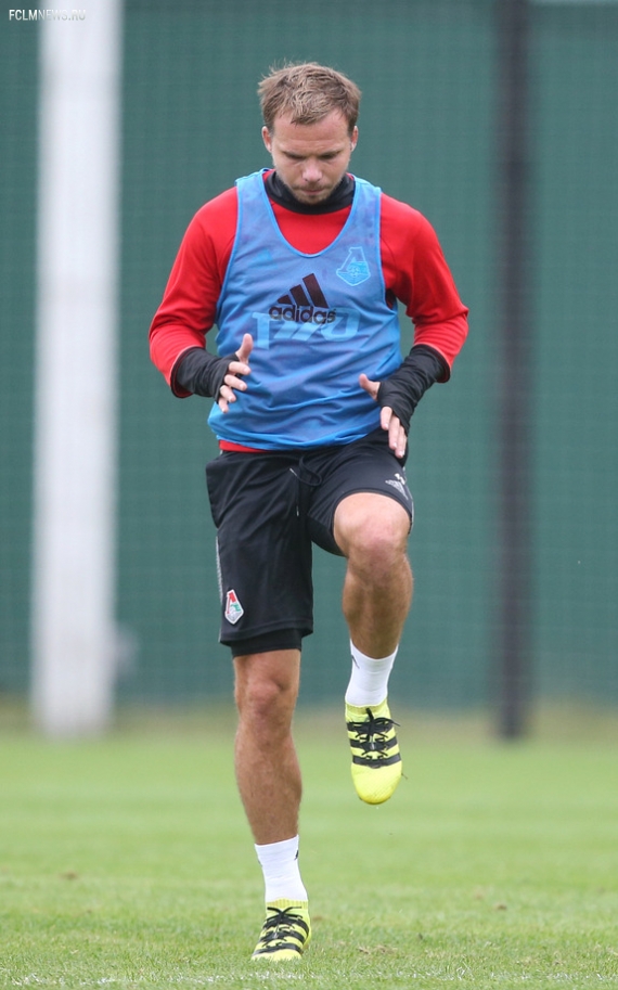  Матрёшка Чорлуки, пронзительный взгляд Майкона и силач Галаджан. Фото тренировки