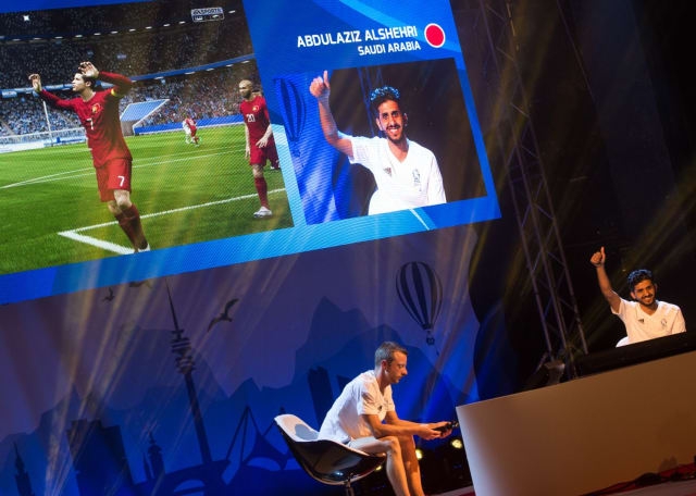 Стать чемпионом, не вставая с дивана: что нужно знать о киберфутболе