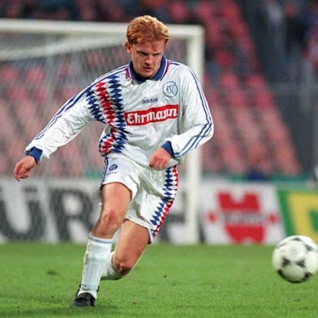 Какими игроками были тренеры РФПЛ Какими игроками были тренеры РФПЛ