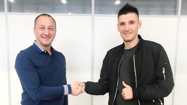 Между футбольным клубом Крылья Советов и