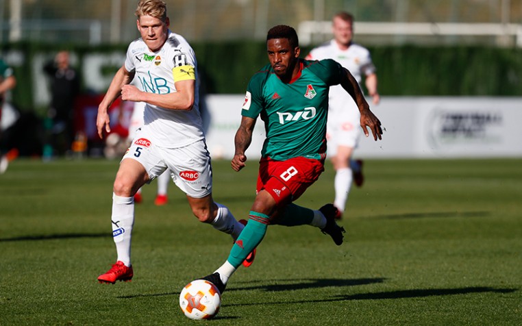 Лидер российского чемпионата свел вничью