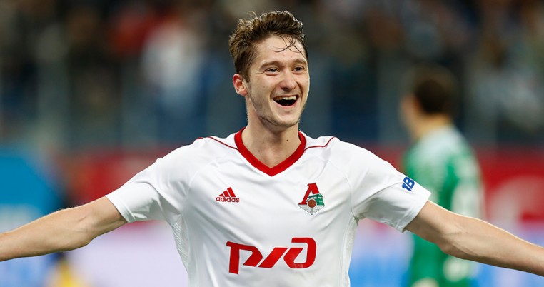 Вокруг – твоя команда и твои трибуны. Он