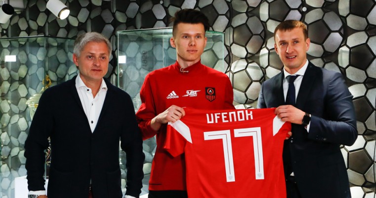 Сегодня в Доме футбола игроку Loko eSpor