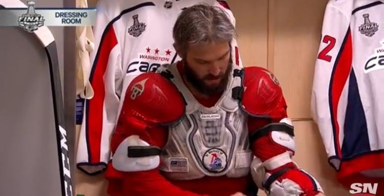 Нападающий «Вашингтона» Александр Овечки