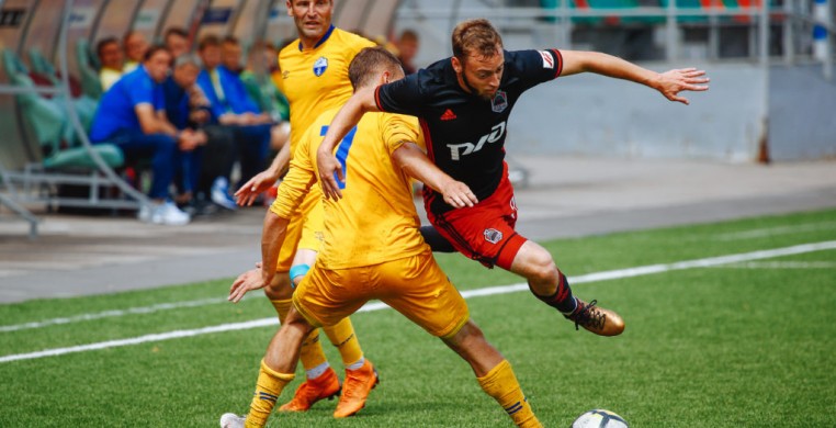 В последнем контрольном поединке перед с