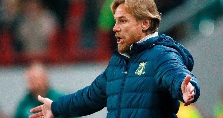 Валерий Карпин