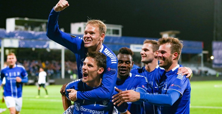 Во втором матче на заключительном сборе 