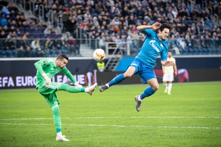 На кого ставить в чемпионской гонке РПЛ? Все самое важное о фаворитах