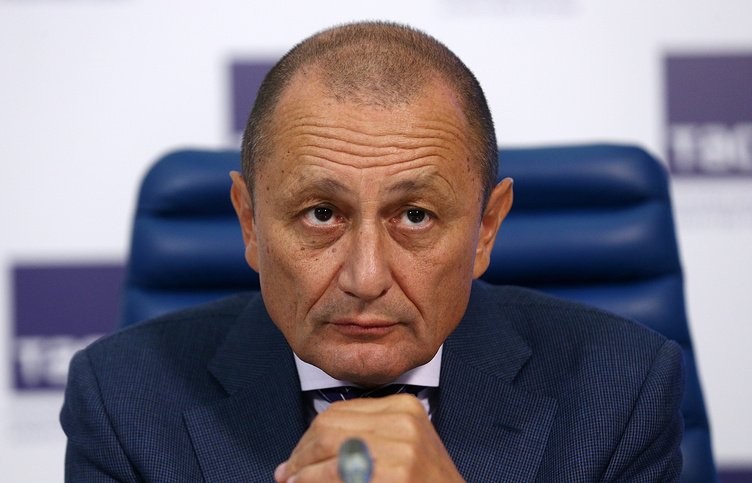 Директор по безопасности и работе с боле