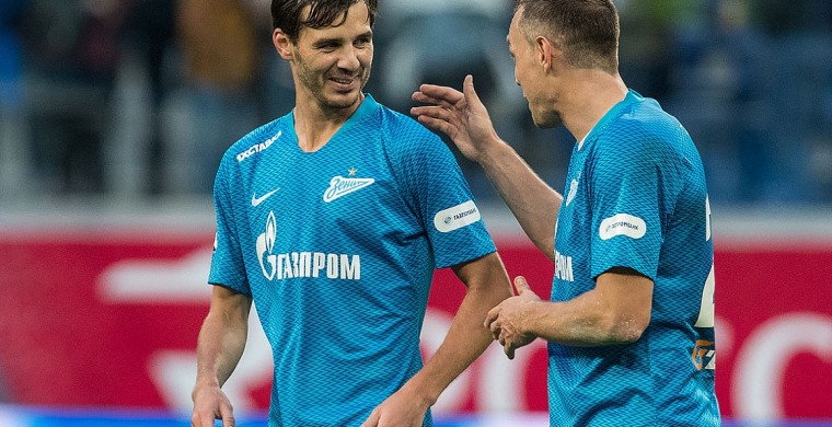 Зенит в домашнем матче 1-го тура чемпион