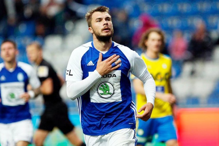 Где найти форварда для Лиги чемпионов?