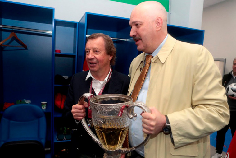 Хотите убрать Сёмина – найдите элитного тренера. А иначе руки прочь от Палыча