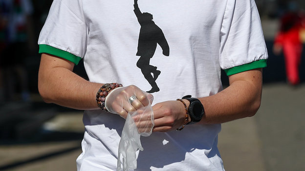 Протест фанатов «Локо» против руководства на первом матче Николича