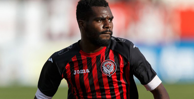 Защитник «Химок» Брайан Идову, права на 