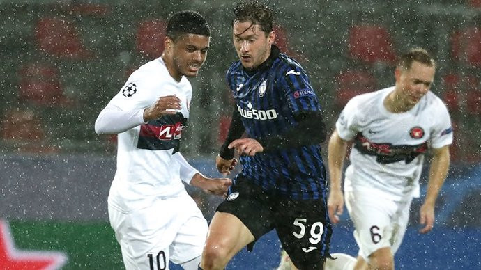 «Аталанта» включила полузащитника Алексе