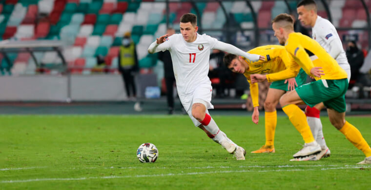 Сразу 10 футболистов основы «Локомотива»