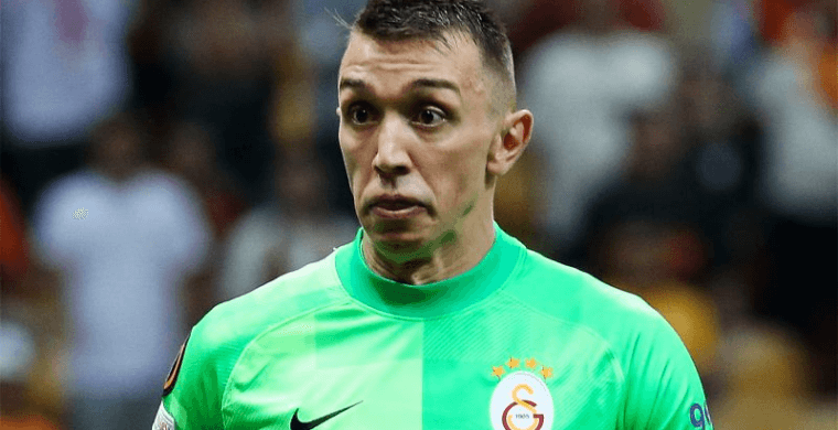 Вратарь «Галатасарая» Фернандо Муслера п