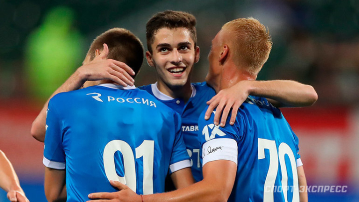 Много таблиц и цифр.  Давно прошли време