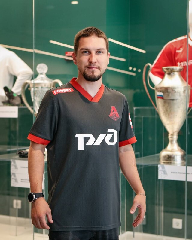 «Локомотив» представил третий комплект формы сезона 2023/24