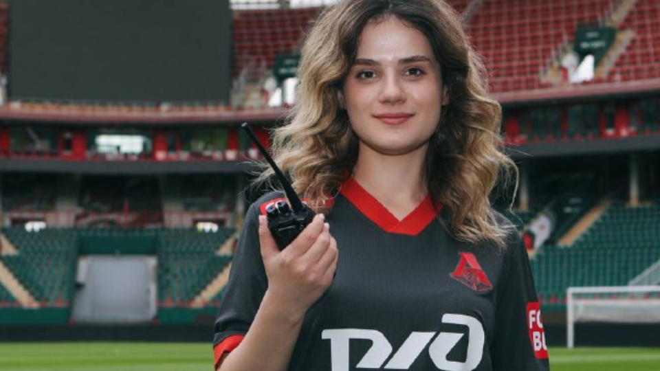 Сотрудники клуба представили новую форму