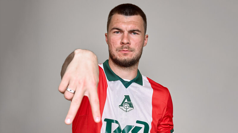 Николай Комличенко