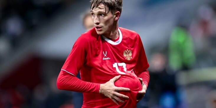 Илья Самошников