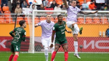 Жерзино Ньямси, Артем Дзюба, Акрон