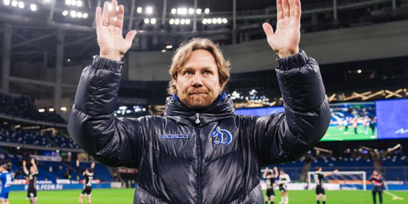 Валерий Карпин