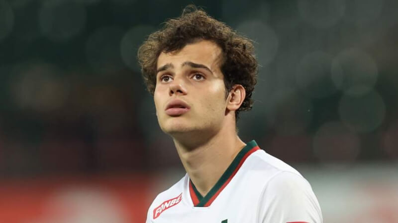 Артем Карпукас