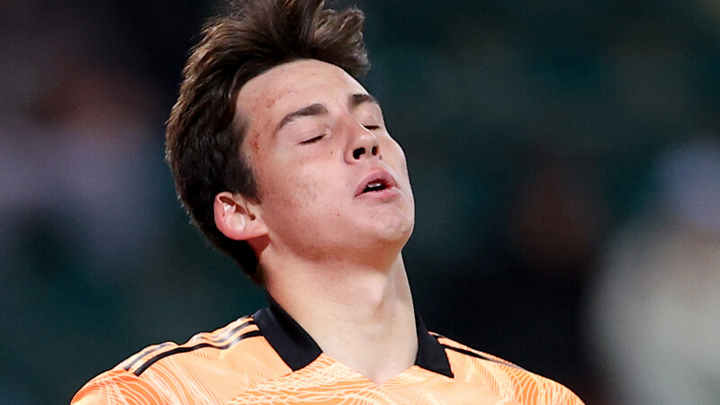 Уехал из России в Европу и провалился из-за нелепой случайности. Куда пропал молодой талант Худяков