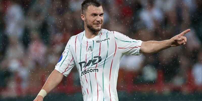 Николай Комличенко