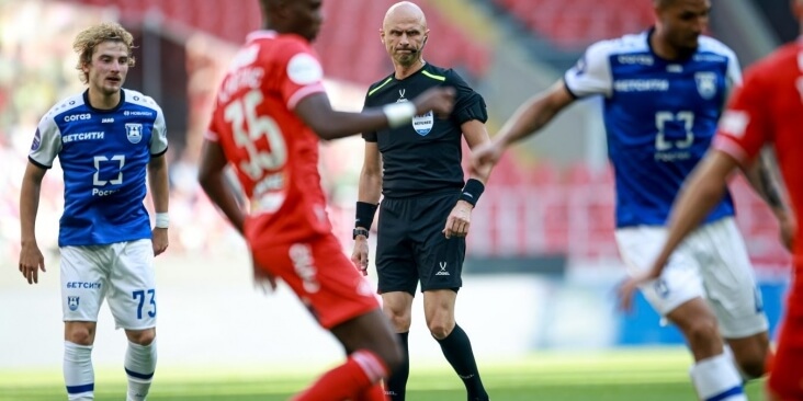 Максим Петров